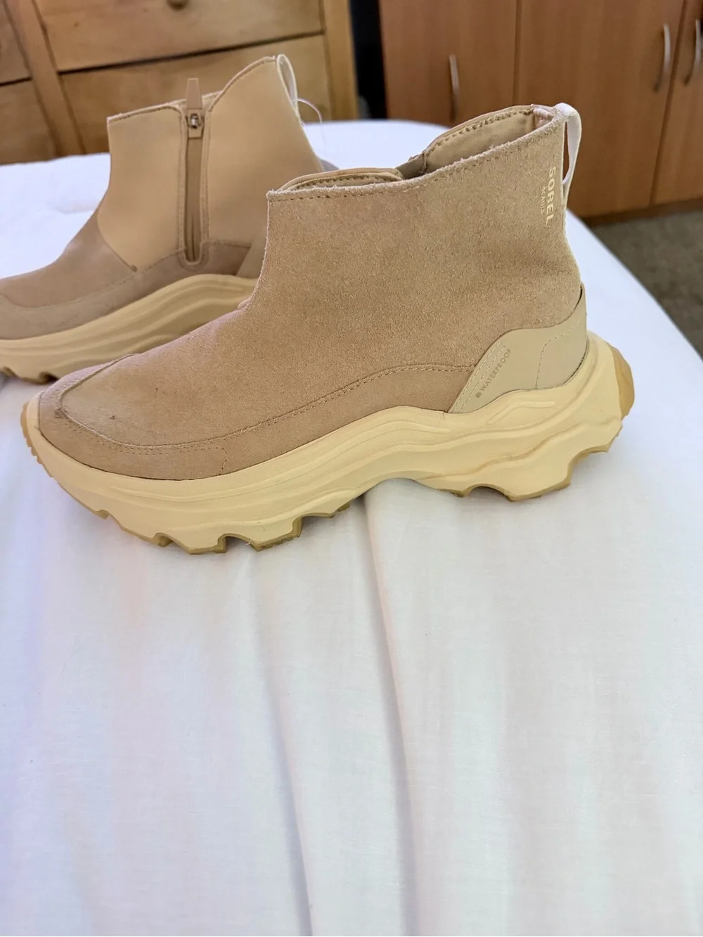 Sorel Women's Chelsea Boot in Tan with Chunky Sole